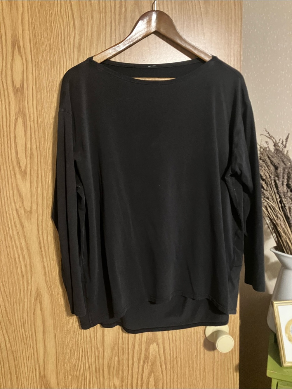 🍋lululemon athletica Black Back In Action Long-Sleeve Tee - women’s sz 8(?)